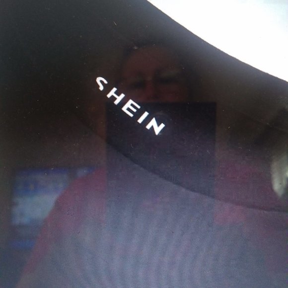 Black tee logo - Picture 3 of 4